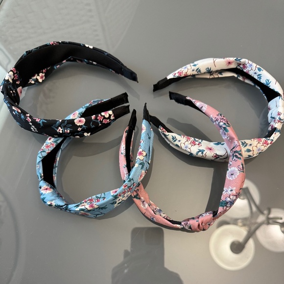 A lot of 4, custom, handmade, floral print headbands (purchased from Etsy) - Picture 1 of 15